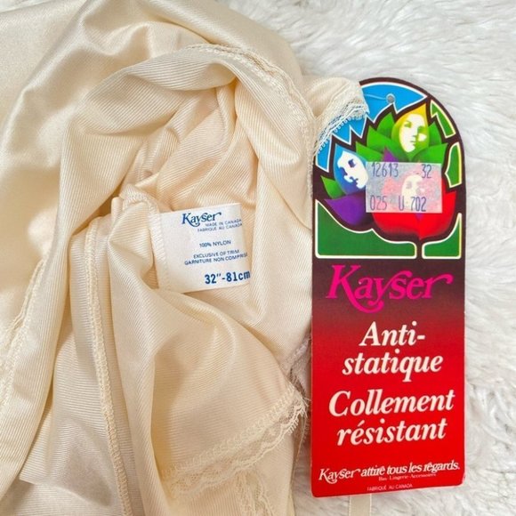 Vintage - Ivory Lace Trimmed Tank - Picture 4 of 7